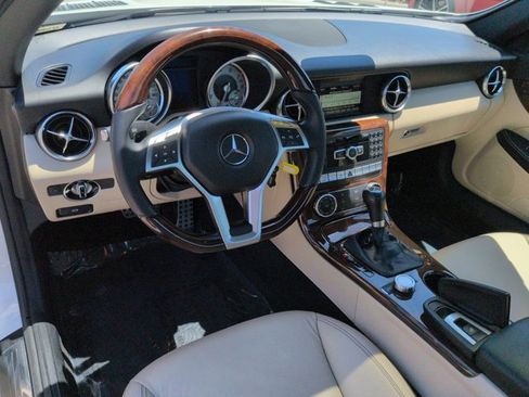Used 2014 Mercedes-Benz SLK 350 image 13