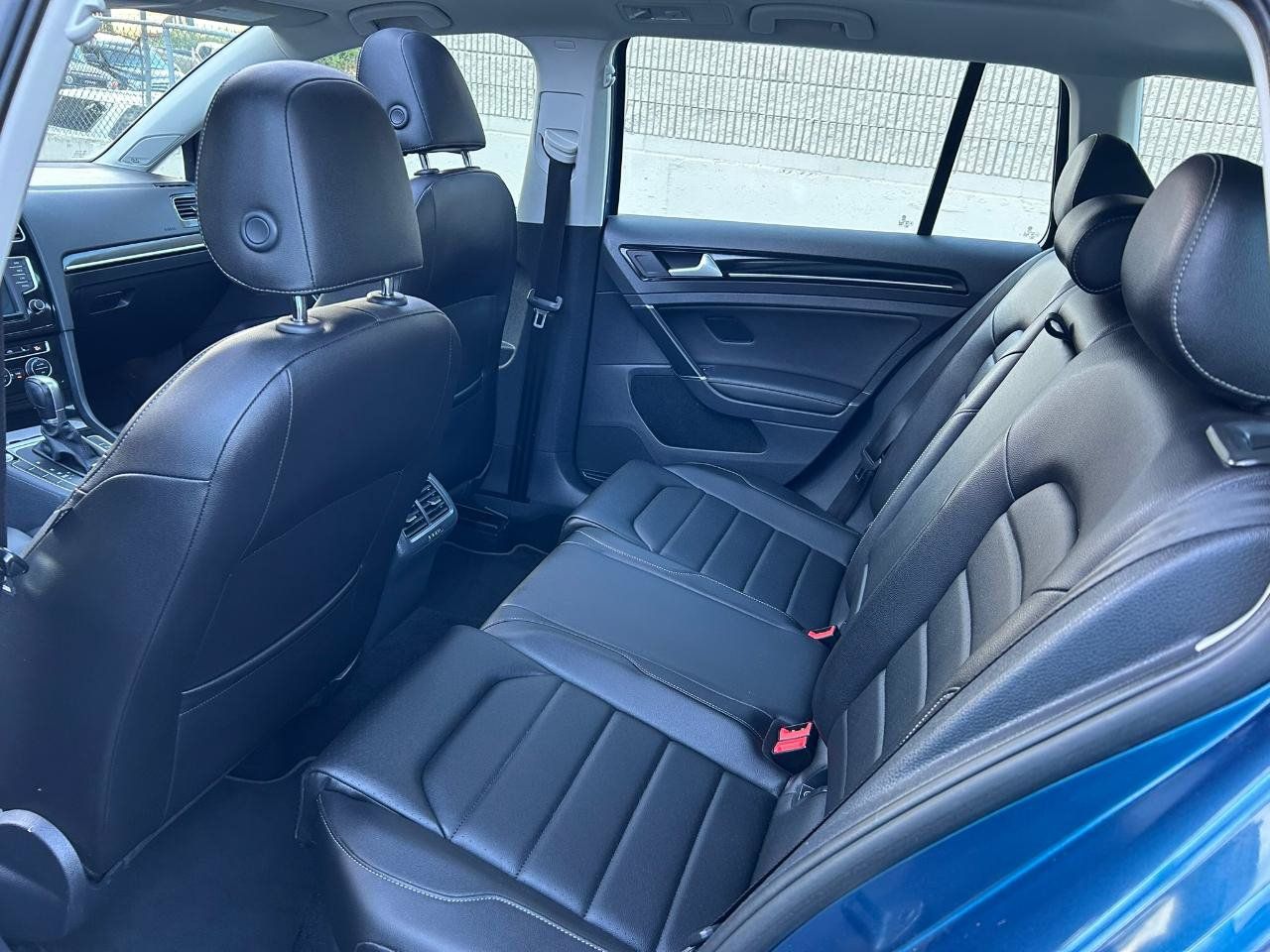 Used 2017 Volkswagen Golf SEL FWD image 13
