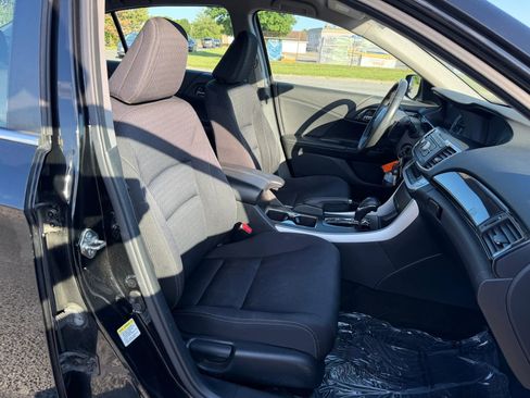 Used 2014 Honda Accord Sport image 11