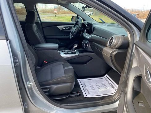 Used 2025 Chevrolet Blazer LT AWD/4WD image 25