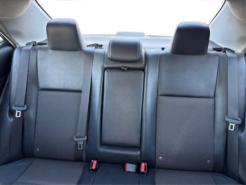 Used 2017 Toyota Corolla SE w/ SE Premium Package FWD image 15