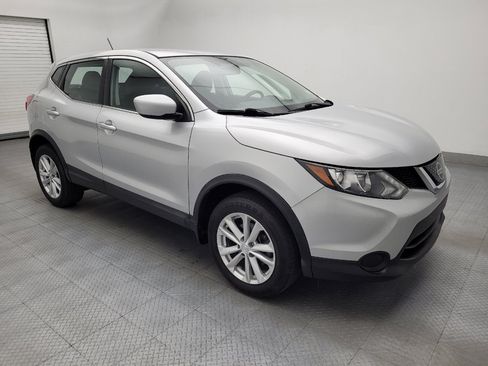 Used 2018 Nissan Rogue Sport S w/ S Appearance Package FWD image 11