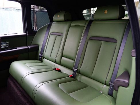 Certified 2023 Rolls-Royce Cullinan w/ Cullinan Package image 8