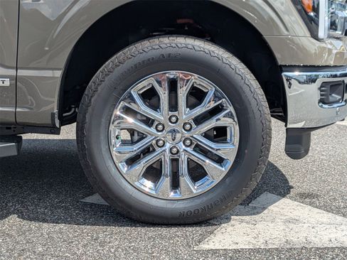 New 2025 Ford F150 Lariat w/ Equipment Group 502A High image 11