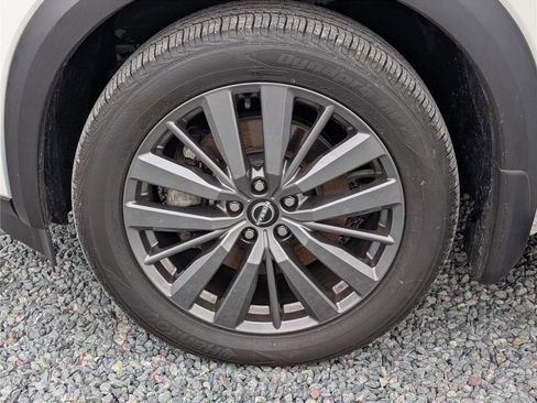 Used 2022 Nissan Pathfinder SL w/ SL Premium Package image 10