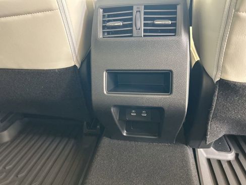 New 2026 Mitsubishi Outlander SE image 28