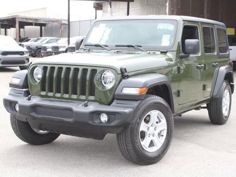 Used 2022 Jeep Wrangler Unlimited Sport AWD/4WD image 9