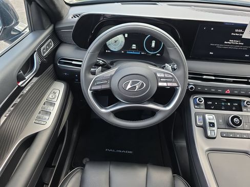 Used 2025 Hyundai Palisade Calligraphy FWD image 14
