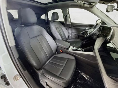Certified 2025 Audi Q5 Premium w/ Convenience Package AWD/4WD image 27