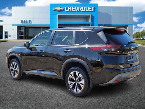 Used 2022 Nissan Rogue SV image 5
