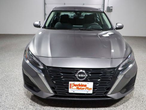 Used 2023 Nissan Altima 2.5 SV image 4