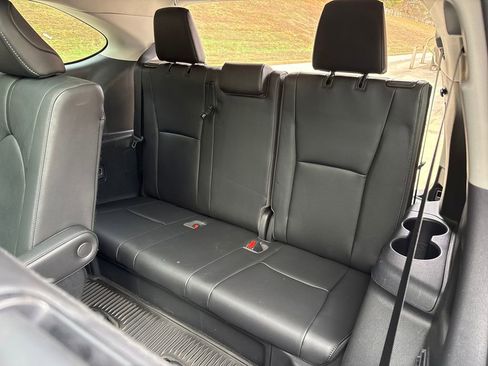 Used 2020 Toyota Highlander Platinum image 26