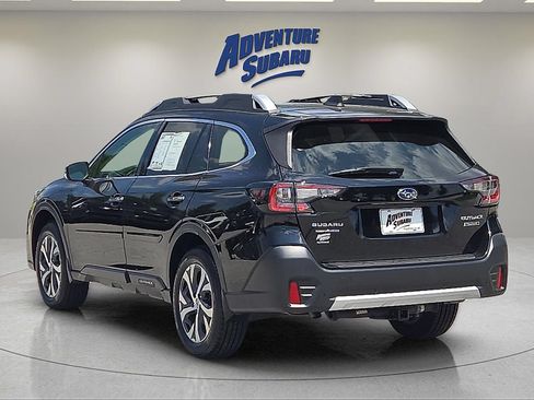 Used 2022 Subaru Outback Touring AWD/4WD image 5
