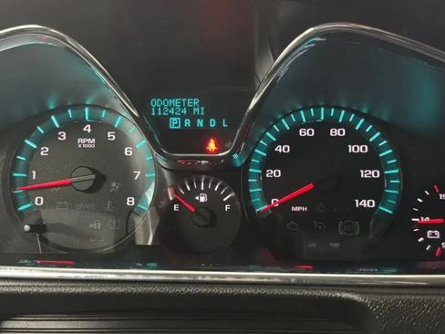 Used 2017 Chevrolet Traverse LT w/ Style and Technology Package FWD image 11