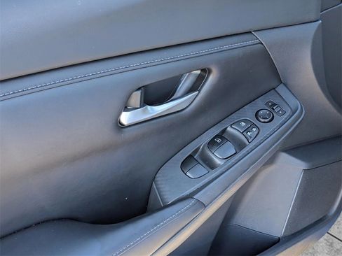 Used 2022 Nissan Sentra SV image 16