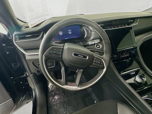 Certified 2023 Jeep Grand Cherokee Altitude AWD/4WD image 19