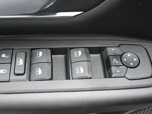 Used 2025 RAM 1500 Big Horn AWD/4WD image 13