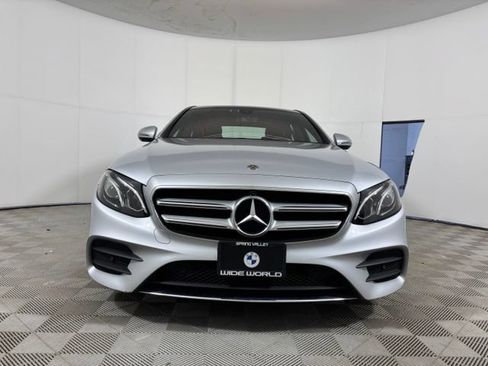 Used 2020 Mercedes-Benz E 350 4MATIC Sedan image 2