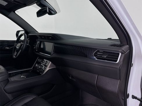 Used 2021 GMC Yukon Denali image 31