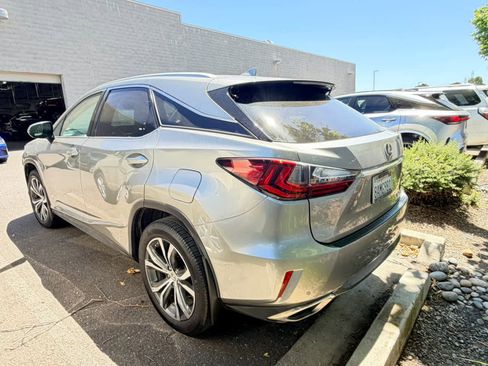Used 2017 Lexus RX 350 FWD w/ Premium Package image 3