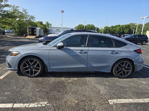 Used 2022 Honda Civic Sport Touring image 4