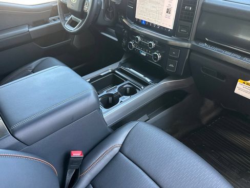 New 2026 Ford F250 Lariat w/ Black Appearance Package AWD/4WD image 15