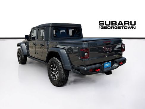 Used 2025 Jeep Gladiator Rubicon w/ Safety Group AWD/4WD image 5