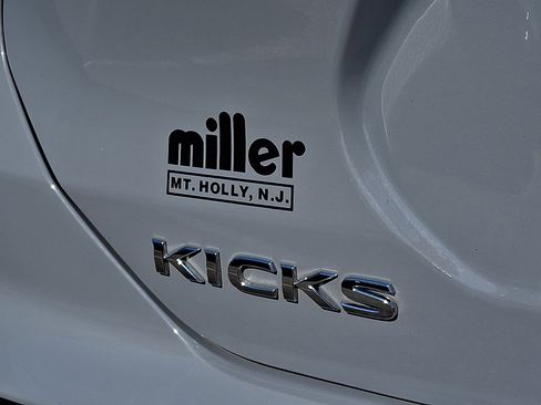 Used 2023 Nissan Kicks SV FWD image 30