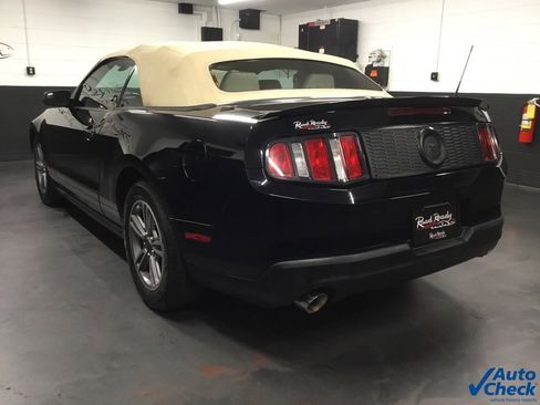 Used 2012 Ford Mustang Premium image 19