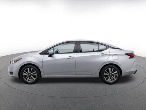 Used 2025 Nissan Versa SV FWD image 4