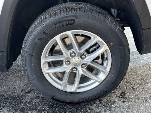 New 2026 Jeep Grand Cherokee L Laredo AWD/4WD image 43