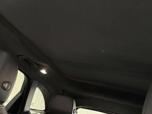Used 2019 Jaguar F-PACE Premium AWD/4WD image 11