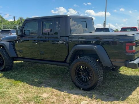Used 2020 Jeep Gladiator Sport w/ Quick Order Package 24S AWD/4WD image 4