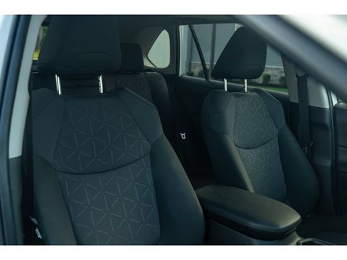Used 2025 Toyota RAV4 XLE w/ Convenience Package AWD/4WD image 19