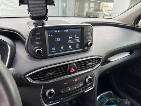 Used 2019 Hyundai Santa Fe SE image 8