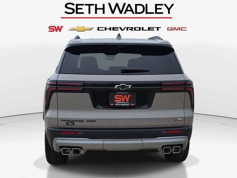 New 2026 Chevrolet Traverse Z71 w/ Enhanced Driving Package AWD/4WD image 6