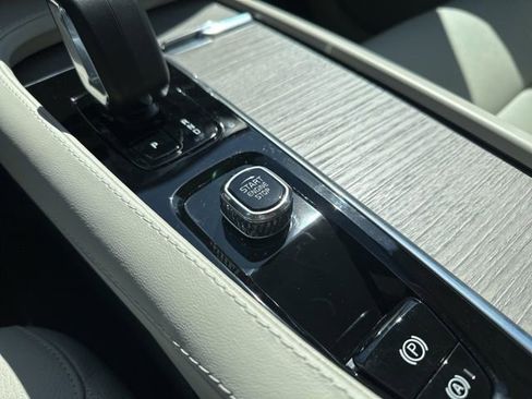 Certified 2023 Volvo XC90 B5 Plus w/ Protection Package Premier image 29