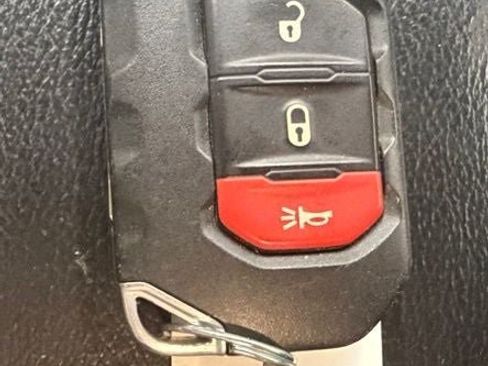 Used 2019 Jeep Wrangler Unlimited Sahara AWD/4WD image 23