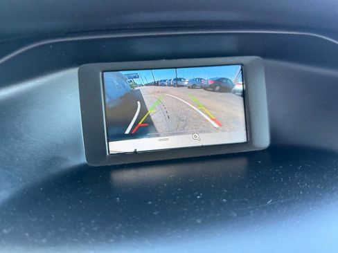 Used 2018 Ford Focus SE FWD image 19