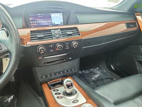 Used 2006 BMW M5 image 45