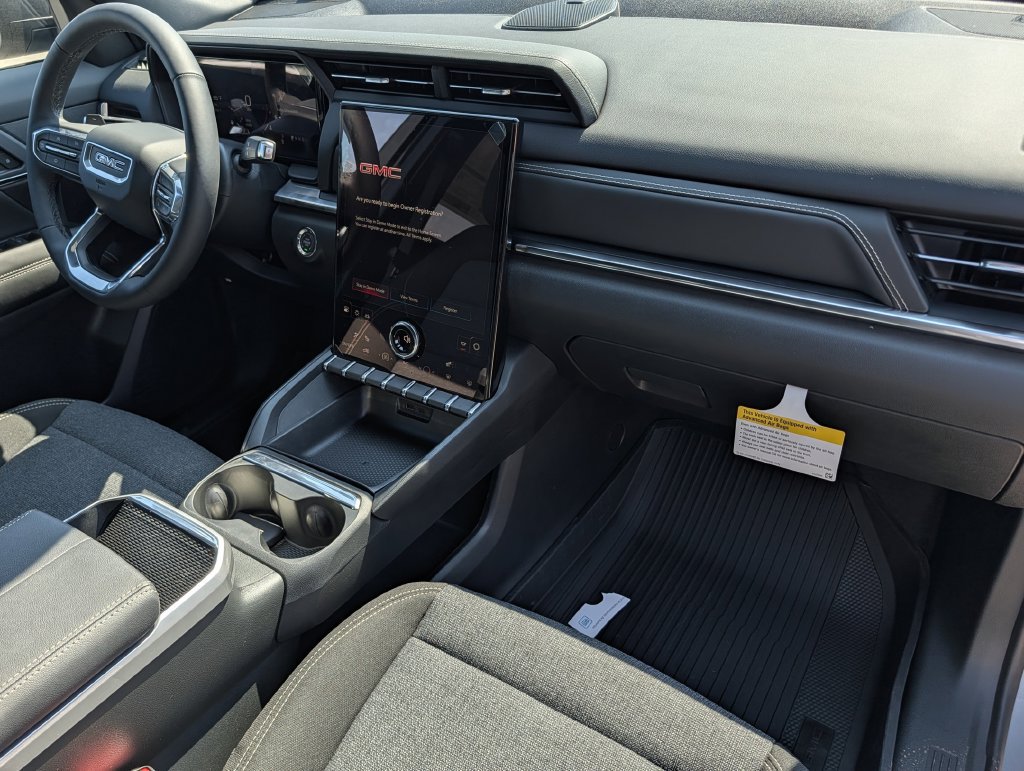 New 2027 GMC Terrain Elevation w/ Technology Package II FWD image 32