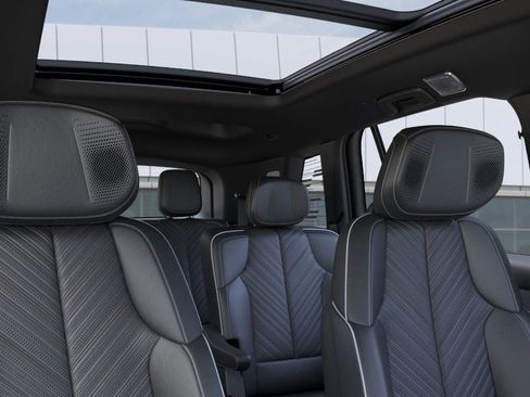 New 2026 Cadillac Vistiq Platinum w/ LPO, Floor Liner Package image 24