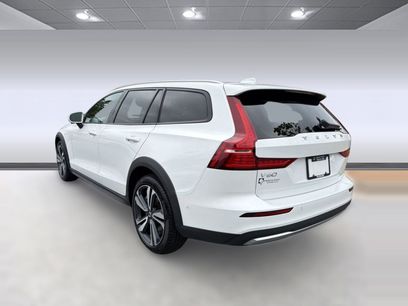 Used 2025 Volvo V60 B5 Cross Country Plus