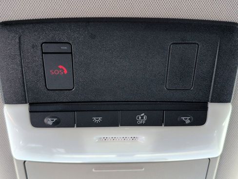 Used 2024 Nissan Rogue SV image 17