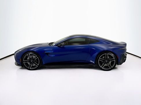 Used 2025 Aston Martin V8 Vantage Coupe image 8