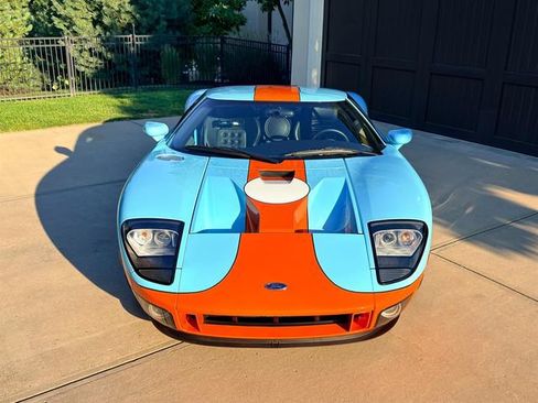 Used 2006 Ford GT RWD image 66