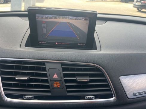 Used 2018 Audi Q3 2.0T Premium Plus w/ Premium Plus Package image 15