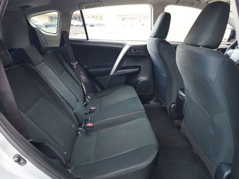 Used 2018 Toyota RAV4 LE image 23