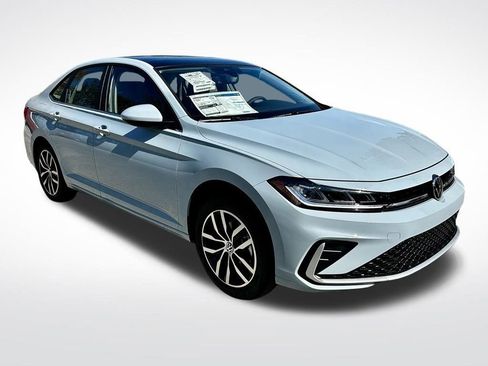 New 2026 Volkswagen Jetta SE image 3