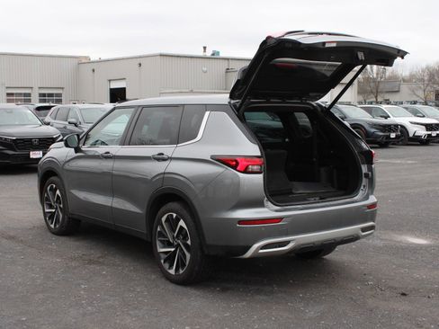 Used 2022 Mitsubishi Outlander SE AWD/4WD image 7